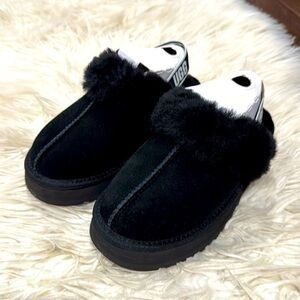 Stylish UGG Slipper With Backstrap